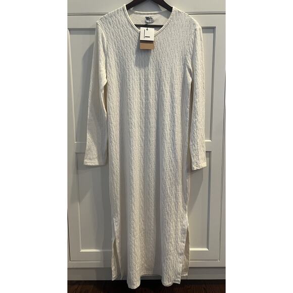 Blank NYC Dresses & Skirts - Blank maxi sweater dress Sz. XL rayon ivory NWT